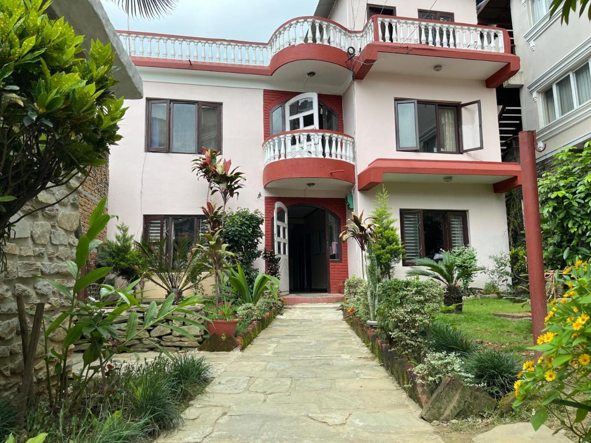 פוקהרה Nepali Cottage Guest House מראה חיצוני תמונה